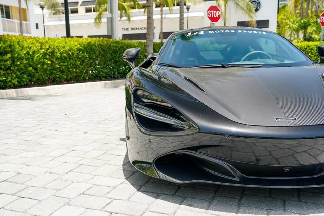 Used 2018 McLaren 720S Performance RWD image 6