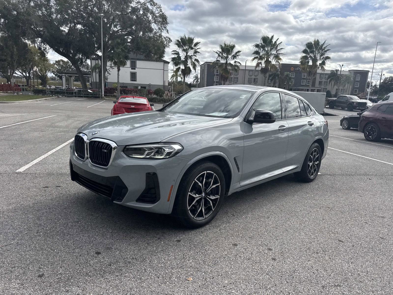 Used 2024 BMW X4 M40i image 8