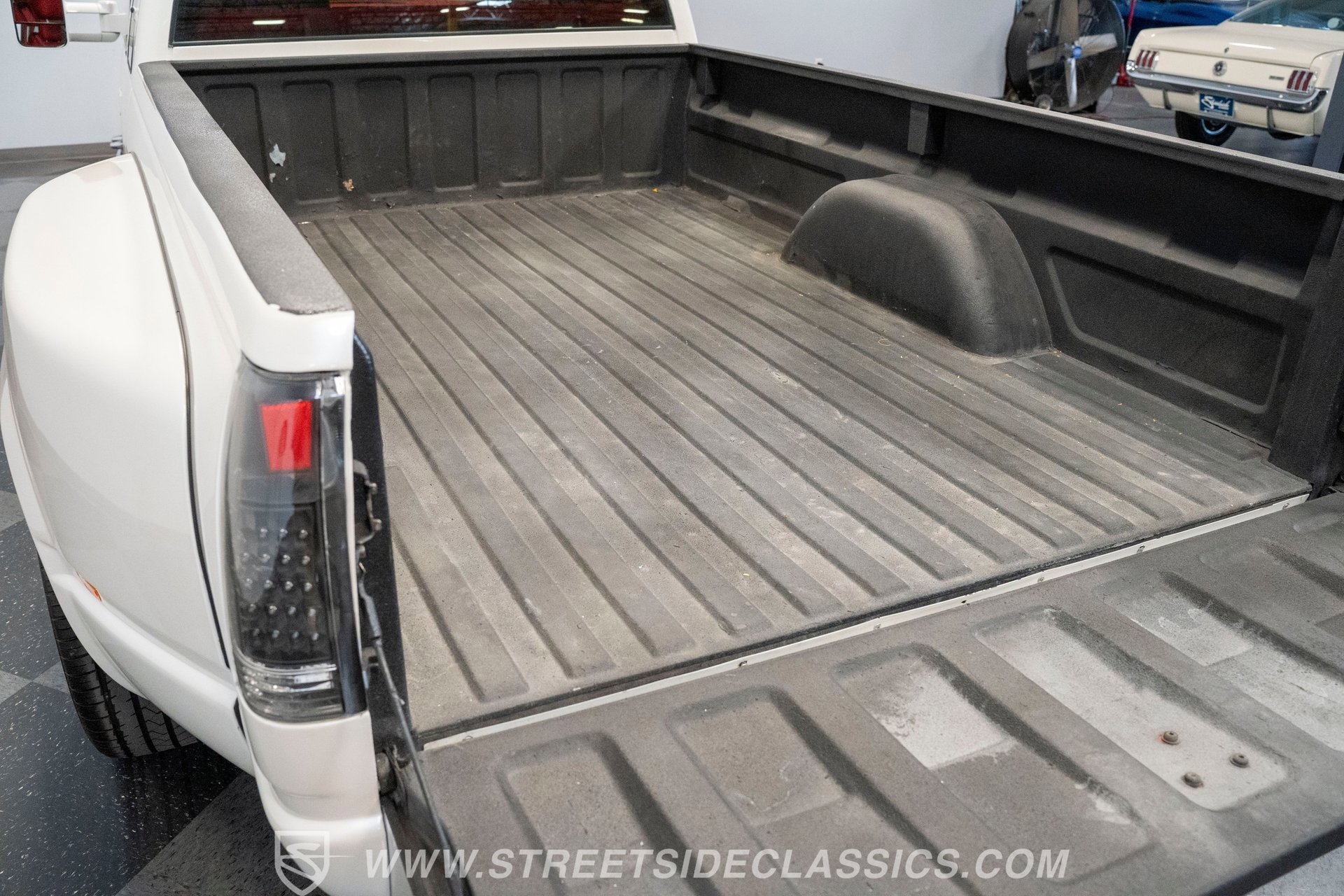 Used 1989 Chevrolet Silverado 3500 2WD Extended Cab image 14