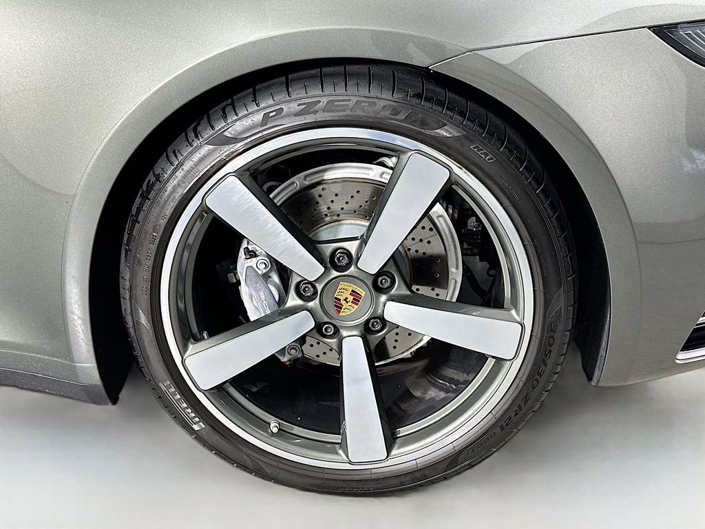 Used 2022 Porsche 911 Carrera image 33