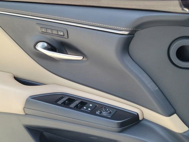 Used 2019 Lexus ES 350 image 19