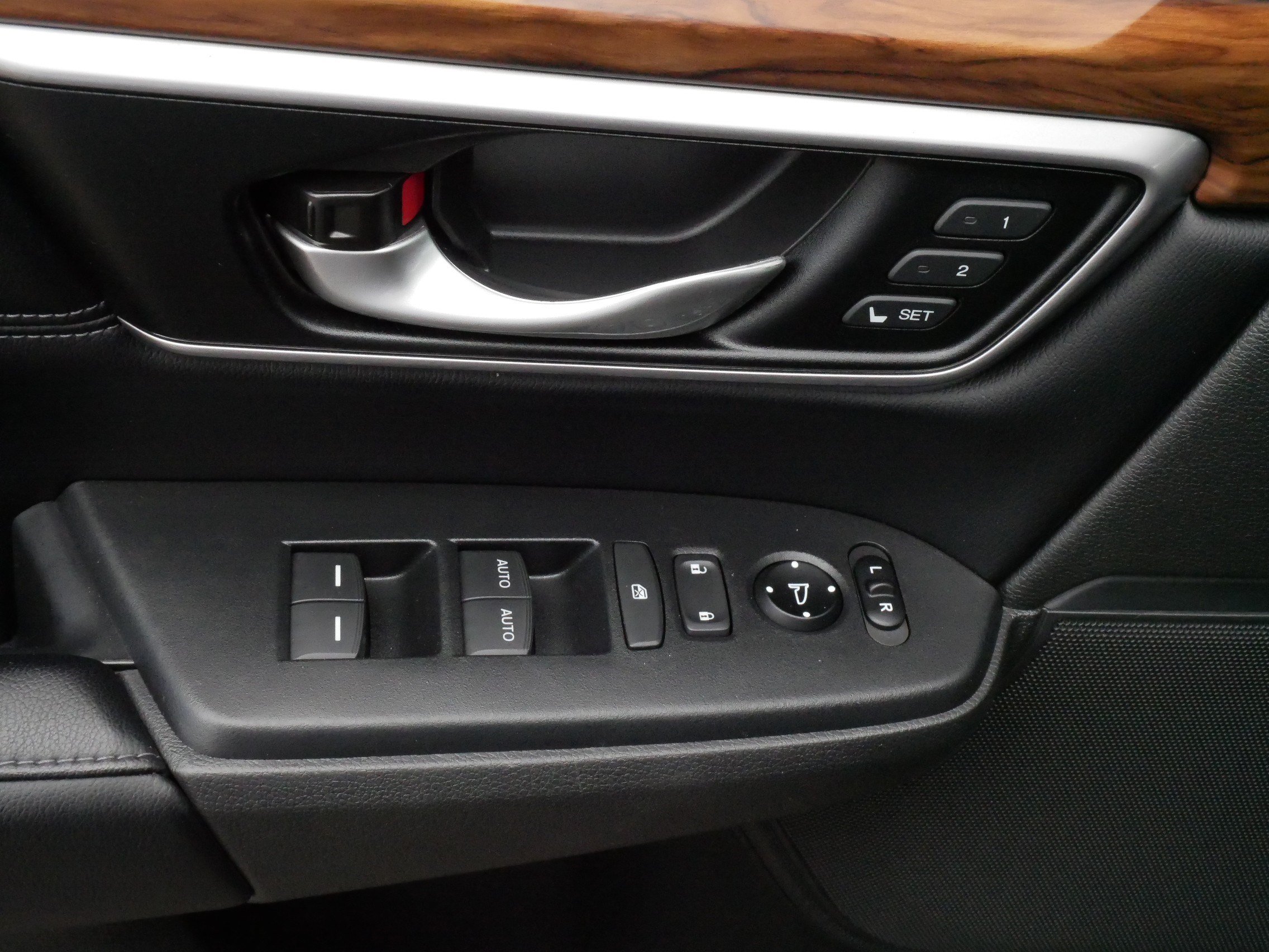 Certified 2018 Honda CR-V Touring image 19