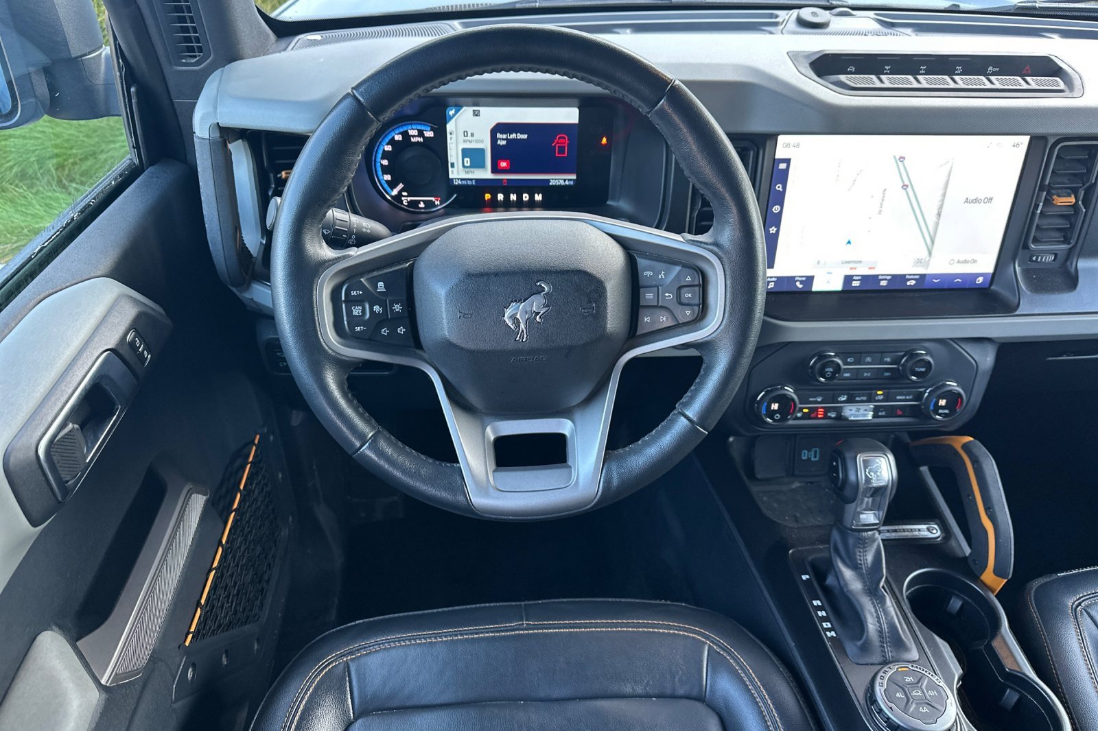 Used 2023 Ford Bronco Badlands image 16