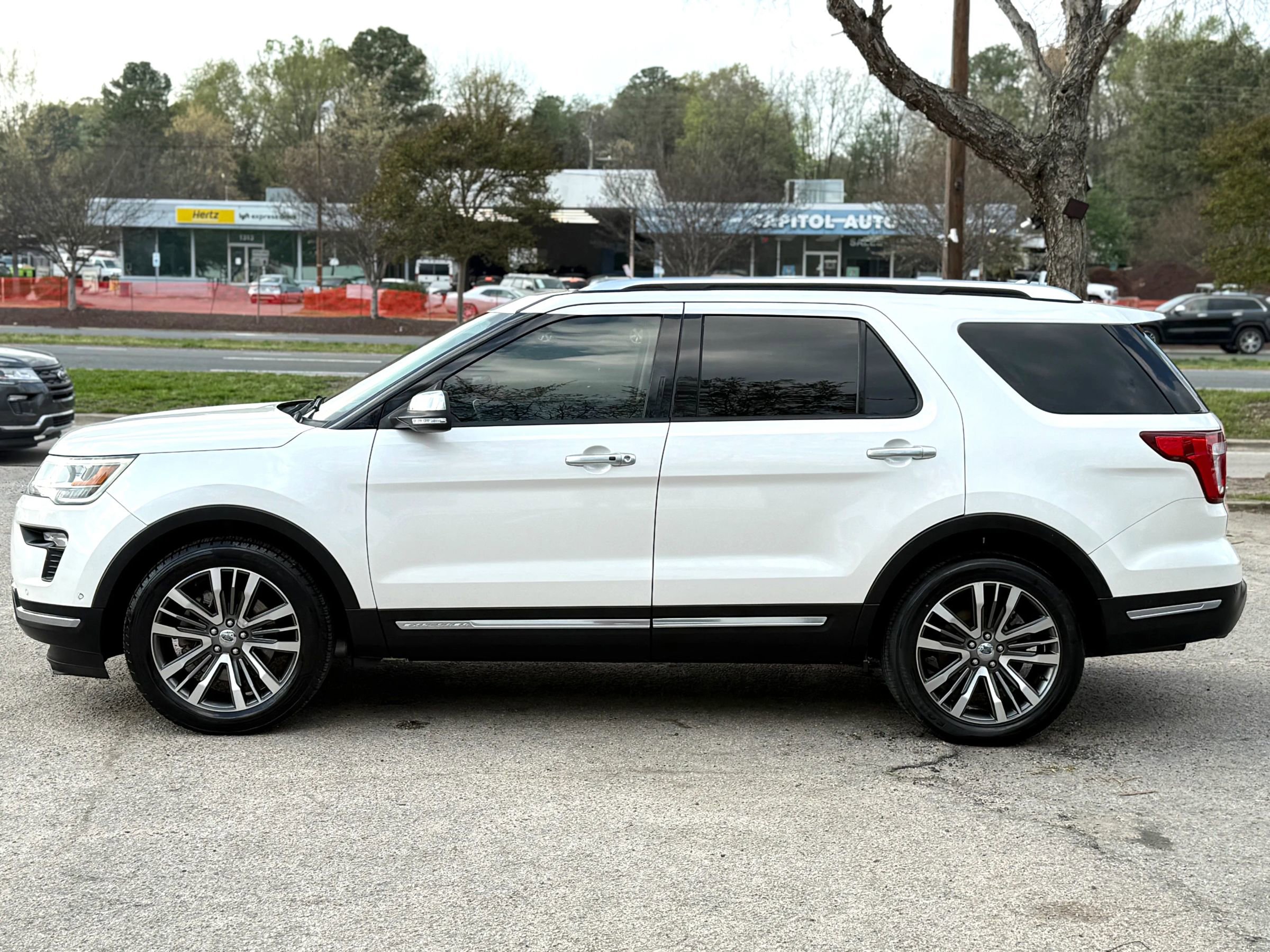 Used 2018 Ford Explorer Platinum image 8