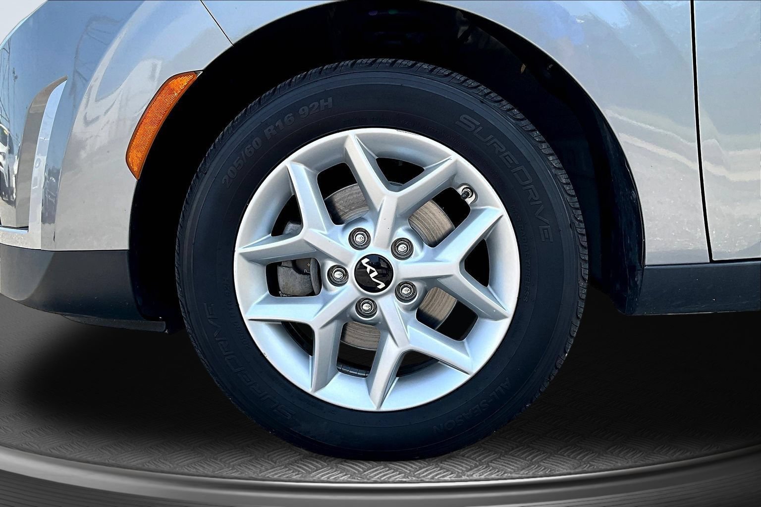 Used 2024 Kia Soul LX w/ Option Group 015 FWD image 30