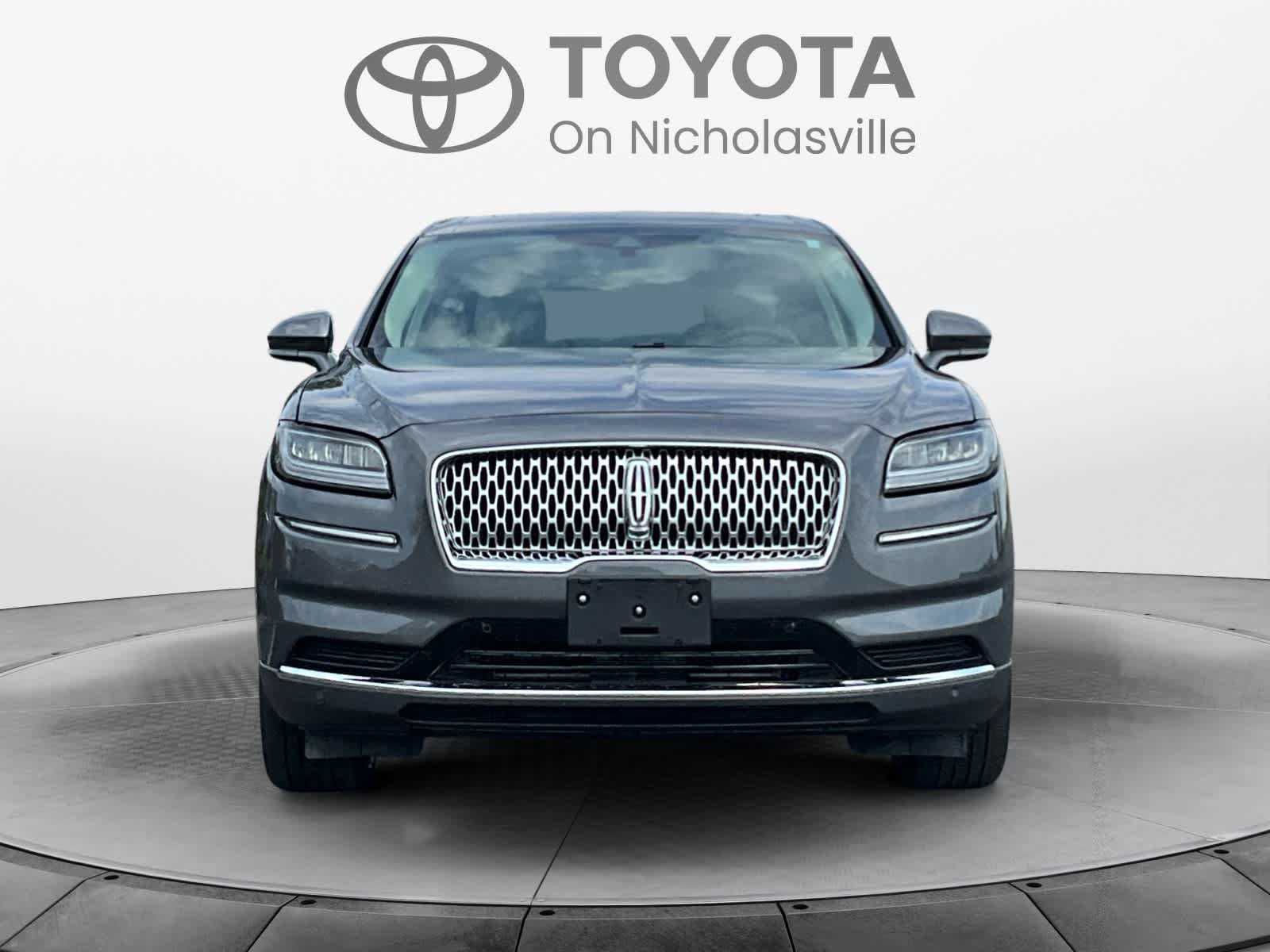 Used 2023 Lincoln Nautilus Reserve w/ Equipment Group 201A AWD/4WD image 8