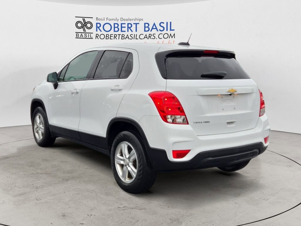 Used 2022 Chevrolet Trax LS w/ Tint and Cruise Package image 3
