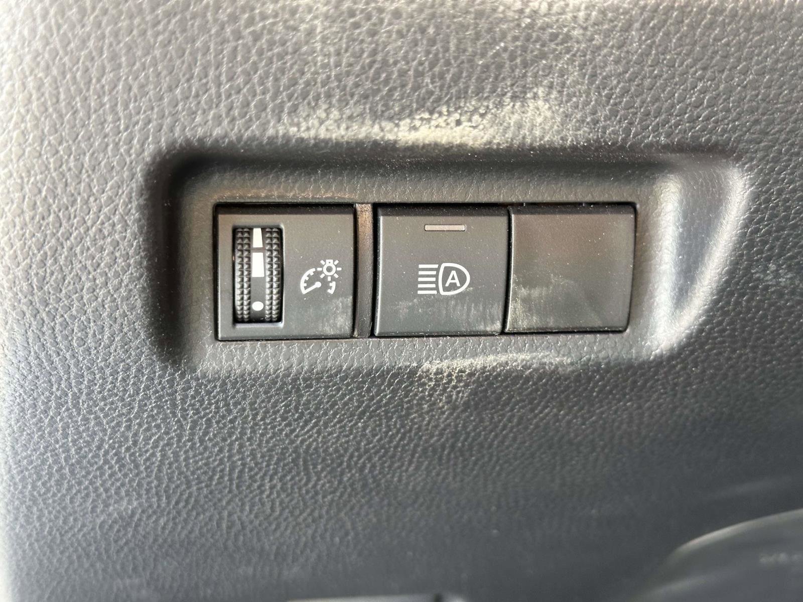 Certified 2025 Toyota RAV4 XLE AWD/4WD image 25