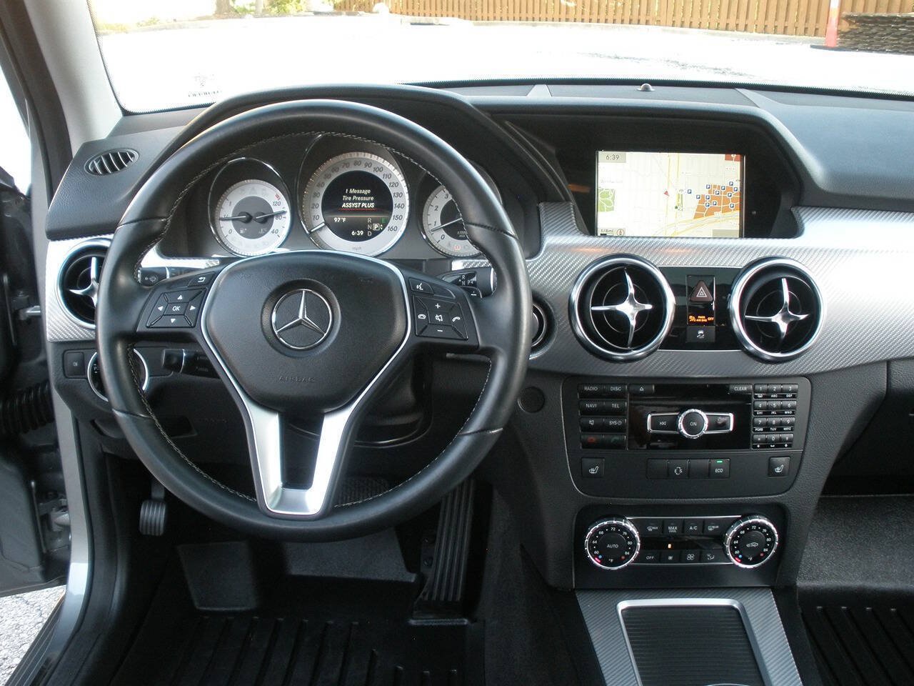 Used 2015 Mercedes-Benz GLK 350 4MATIC image 35