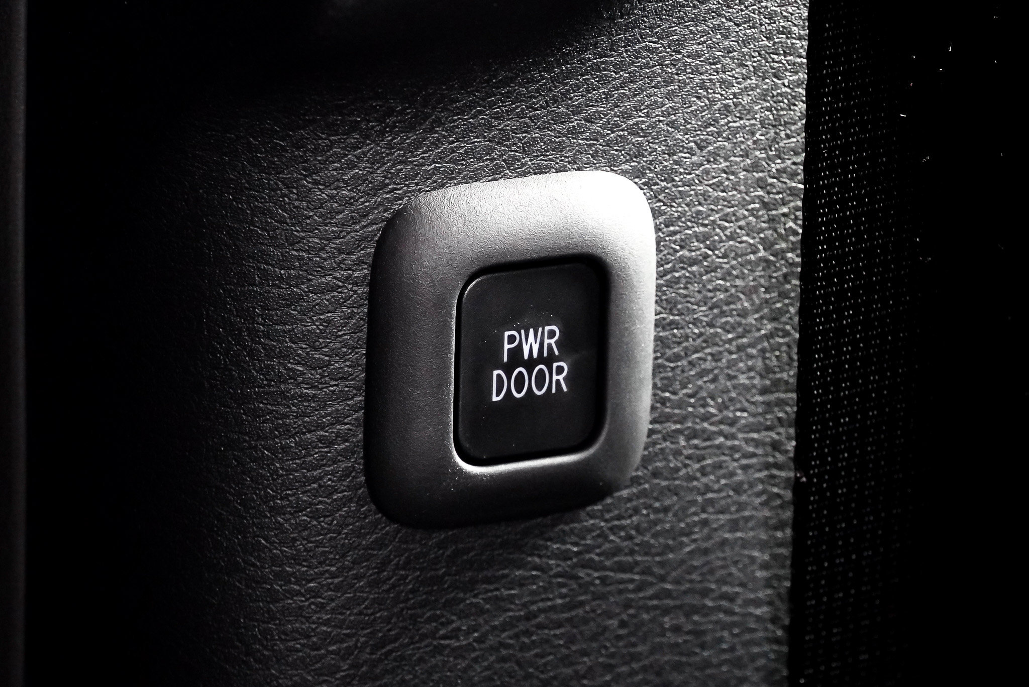 New 2026 Toyota Sienna Platinum AWD/4WD image 32