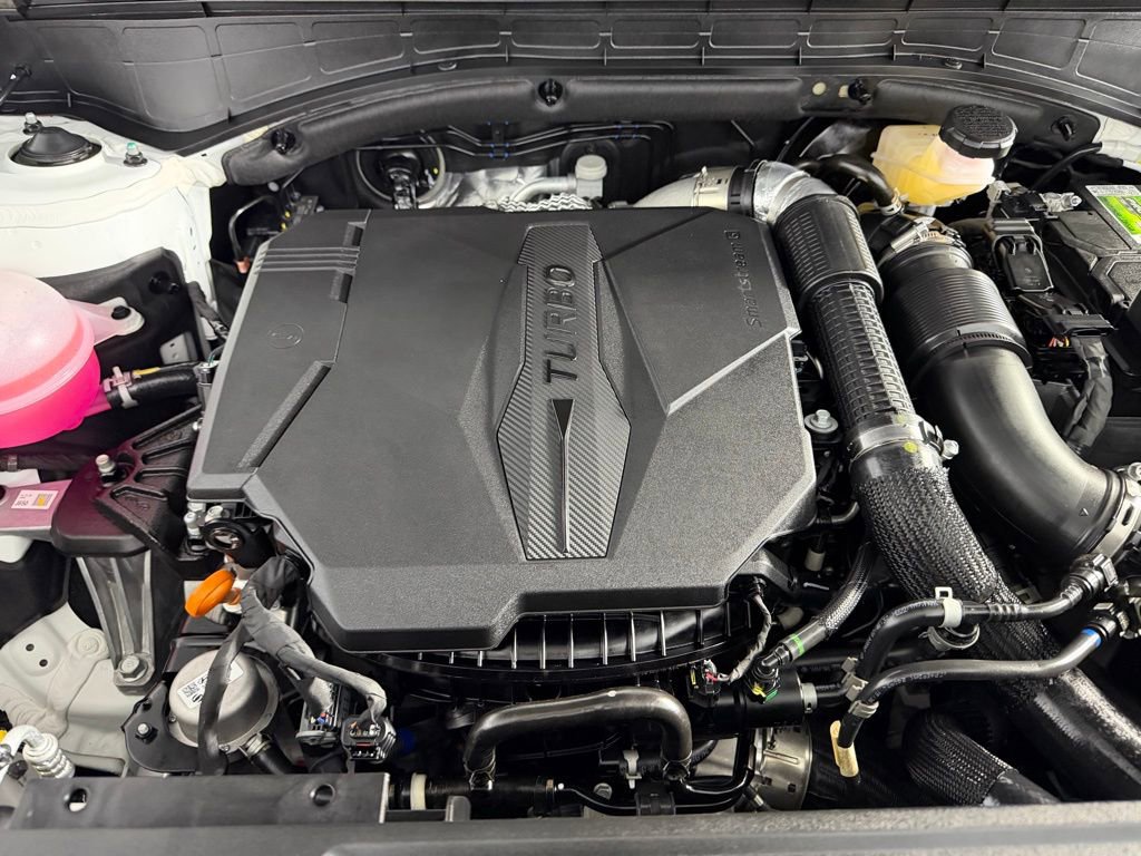 Used 2025 Hyundai Santa Fe Limited image 38