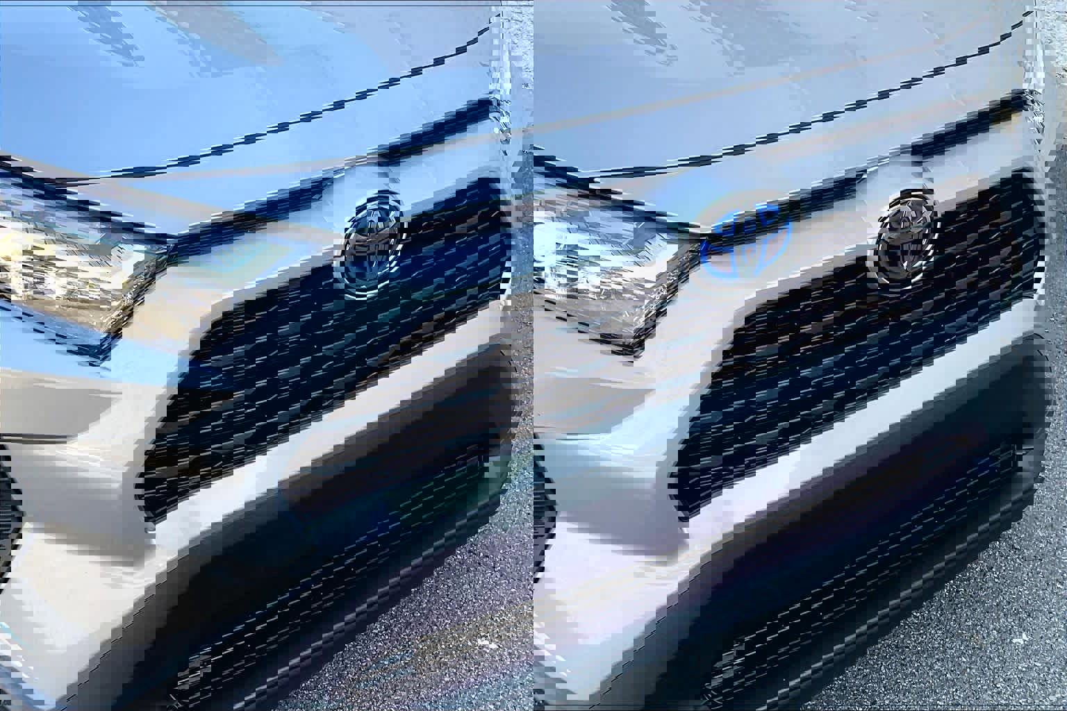 Used 2024 Toyota RAV4 XLE image 29