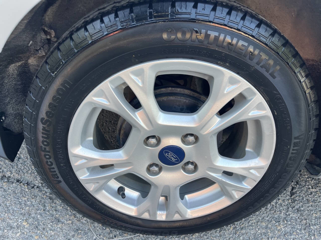 Used 2015 Ford Fiesta SE image 21