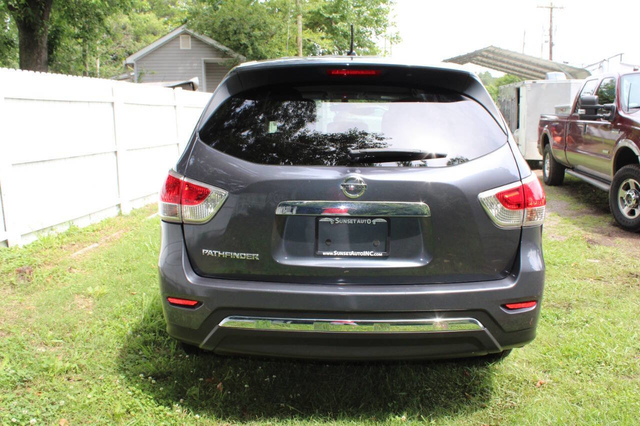 Used 2014 Nissan Pathfinder S image 8
