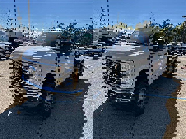 New 2026 Ford F350 XL w/ XL Chrome Package image 3