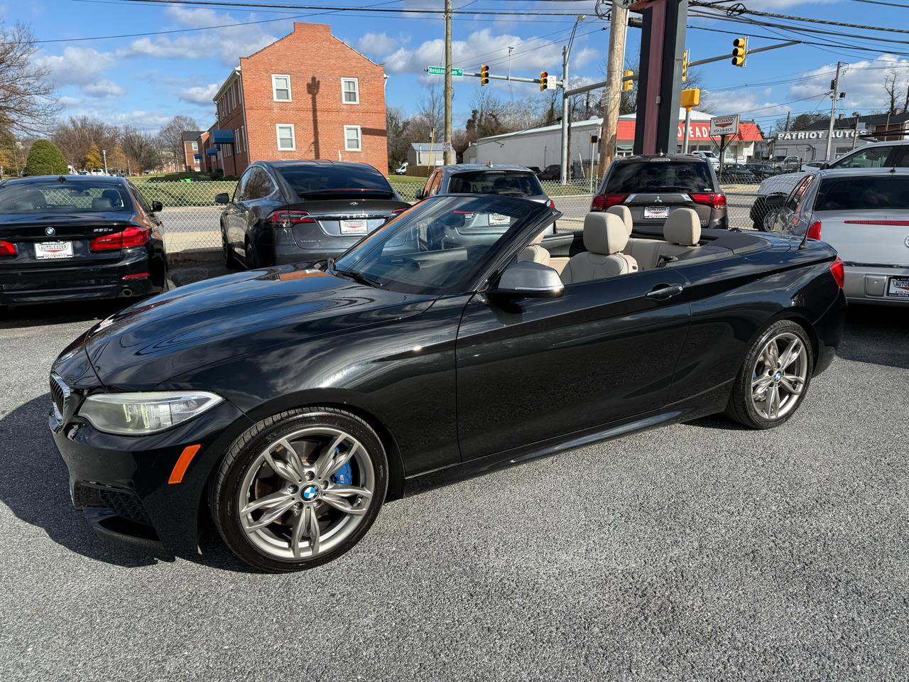 Used 2015 BMW M235i Convertible RWD image 9