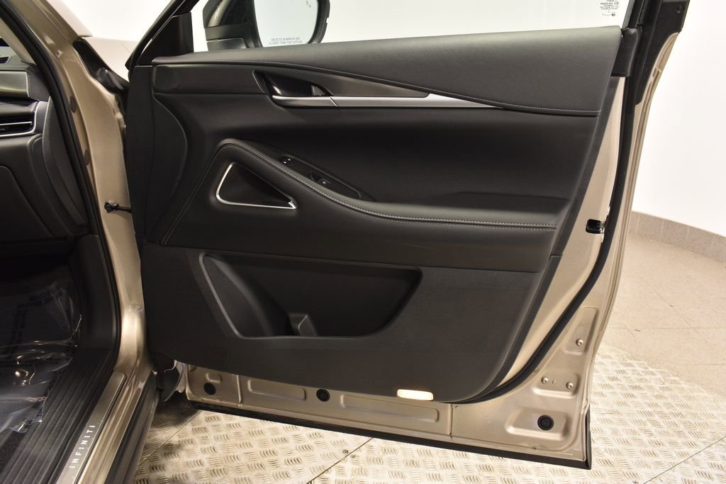 Certified 2026 INFINITI QX60 Luxe w/ Family Package image 35