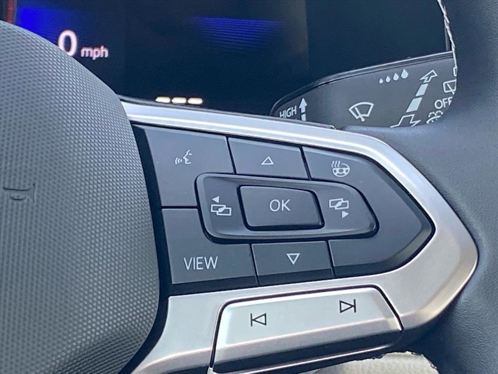 Certified 2025 Volkswagen Taos S image 7