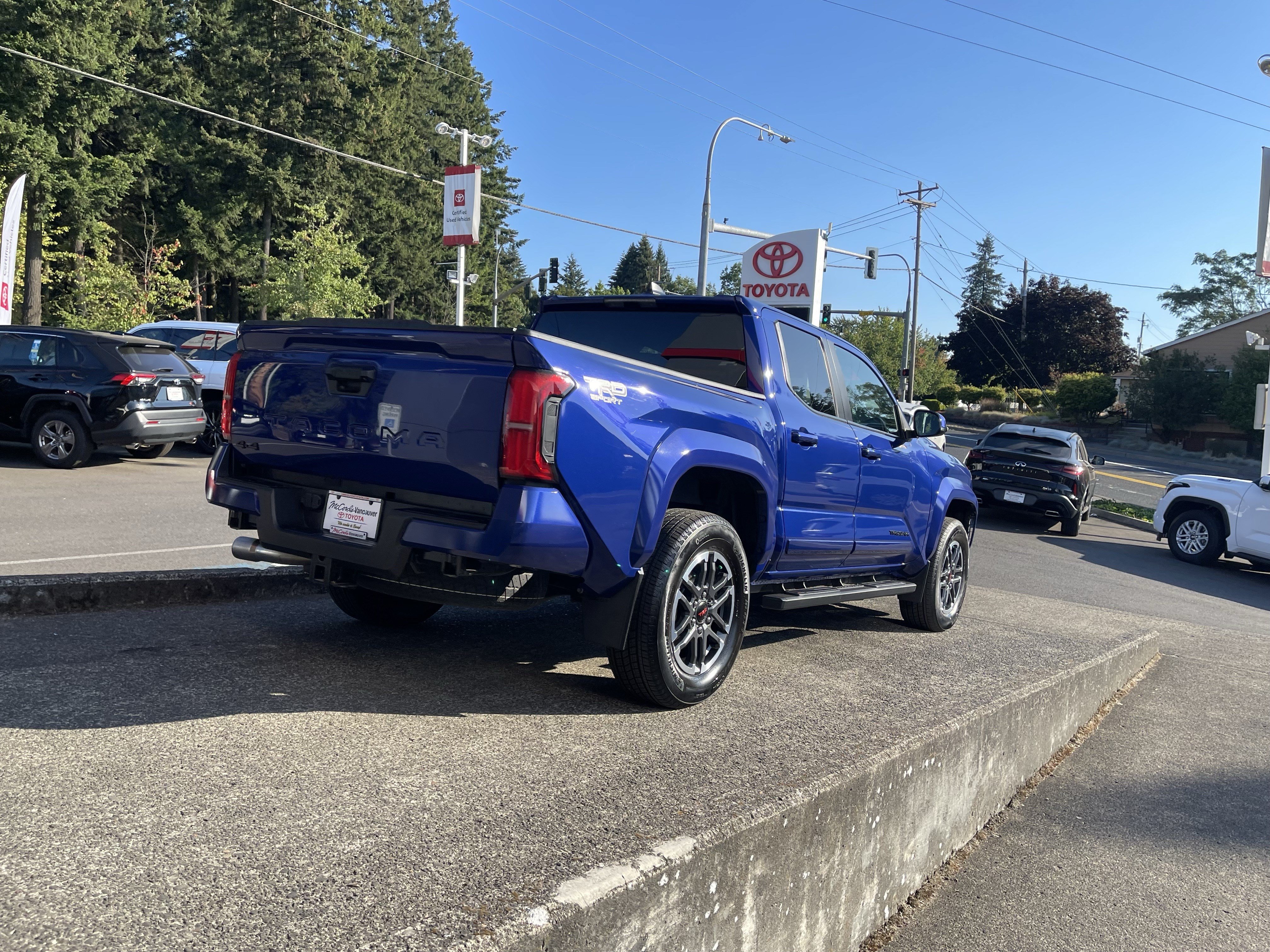 Certified 2024 Toyota Tacoma TRD Sport AWD/4WD image 7