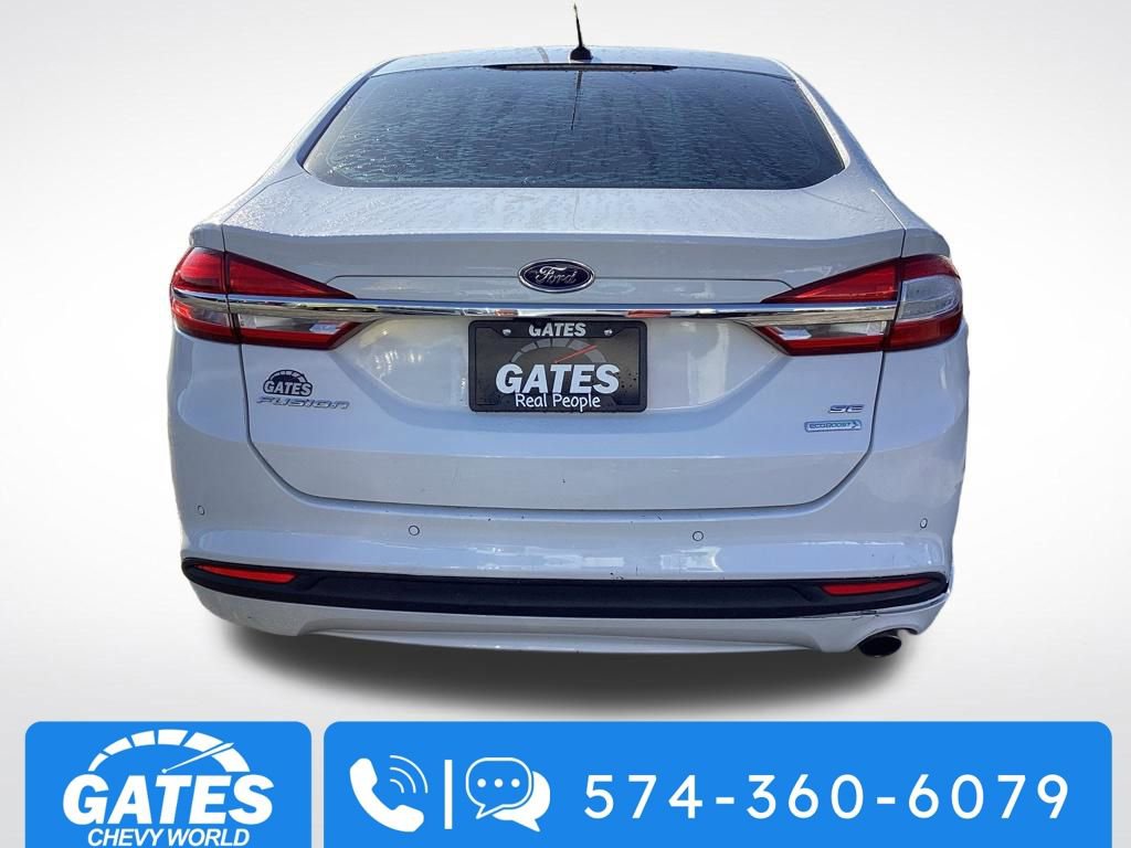 Used 2018 Ford Fusion SE w/ Fusion SE Technology Package FWD image 8