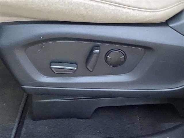 Certified 2020 Ford Explorer XLT w/ Equipment Group 202A image 17