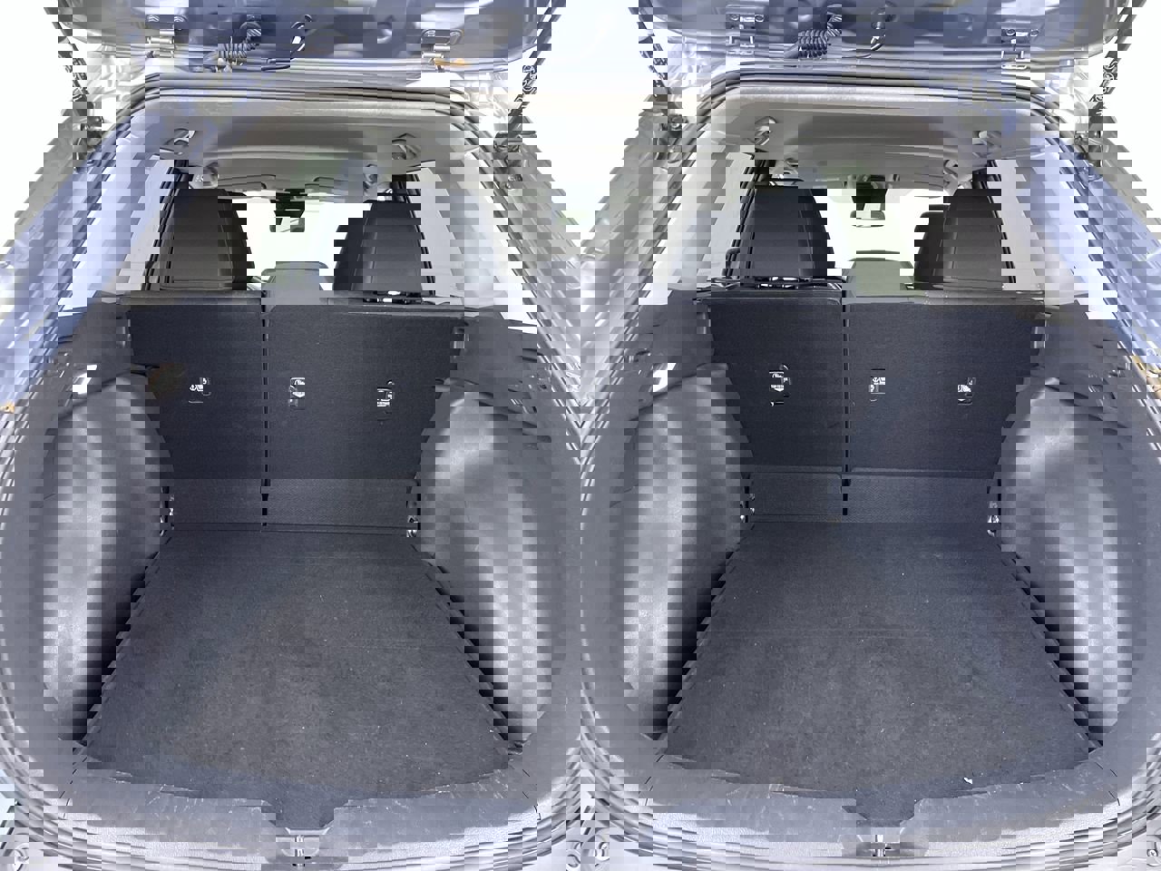 Used 2024 Toyota Corolla Cross LE image 20