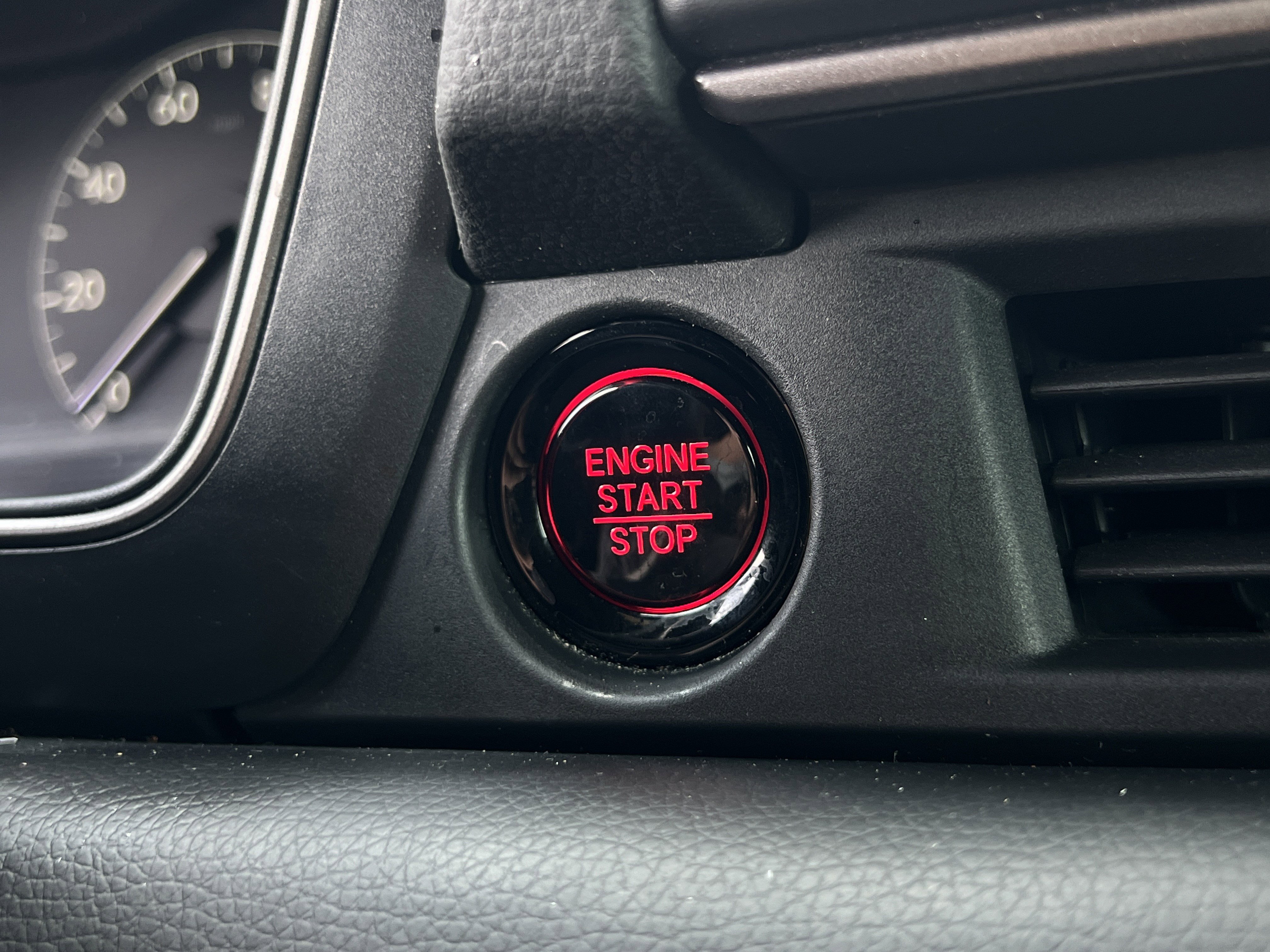 Used 2024 Honda Pilot TrailSport image 28