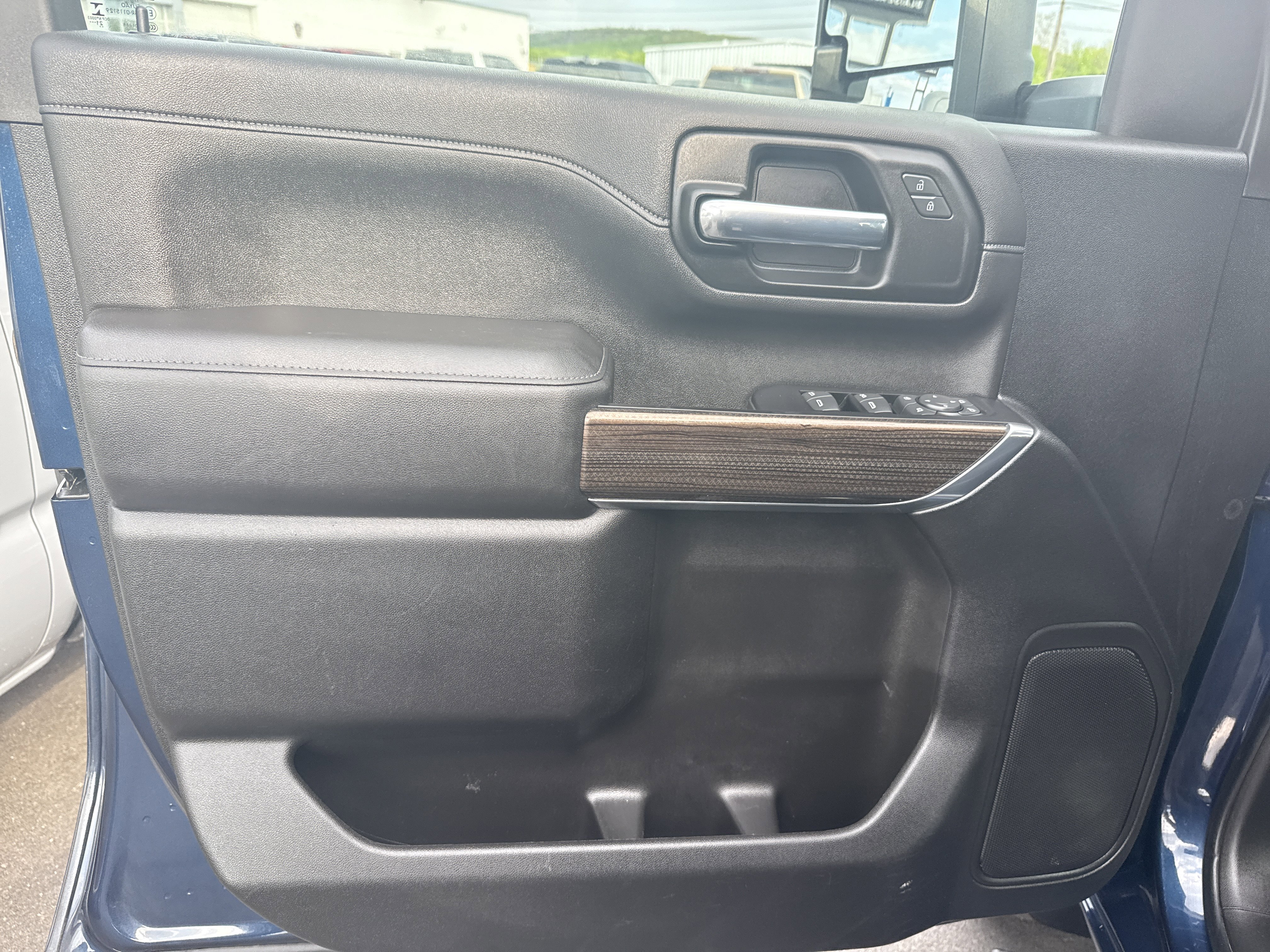 Used 2022 Chevrolet Silverado 2500 LT w/ Convenience Package AWD/4WD image 16