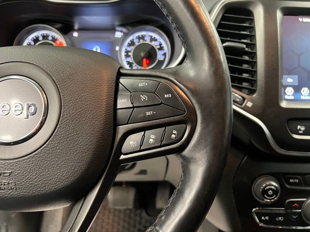 Used 2020 Jeep Cherokee Trailhawk w/ Technology Group image 27