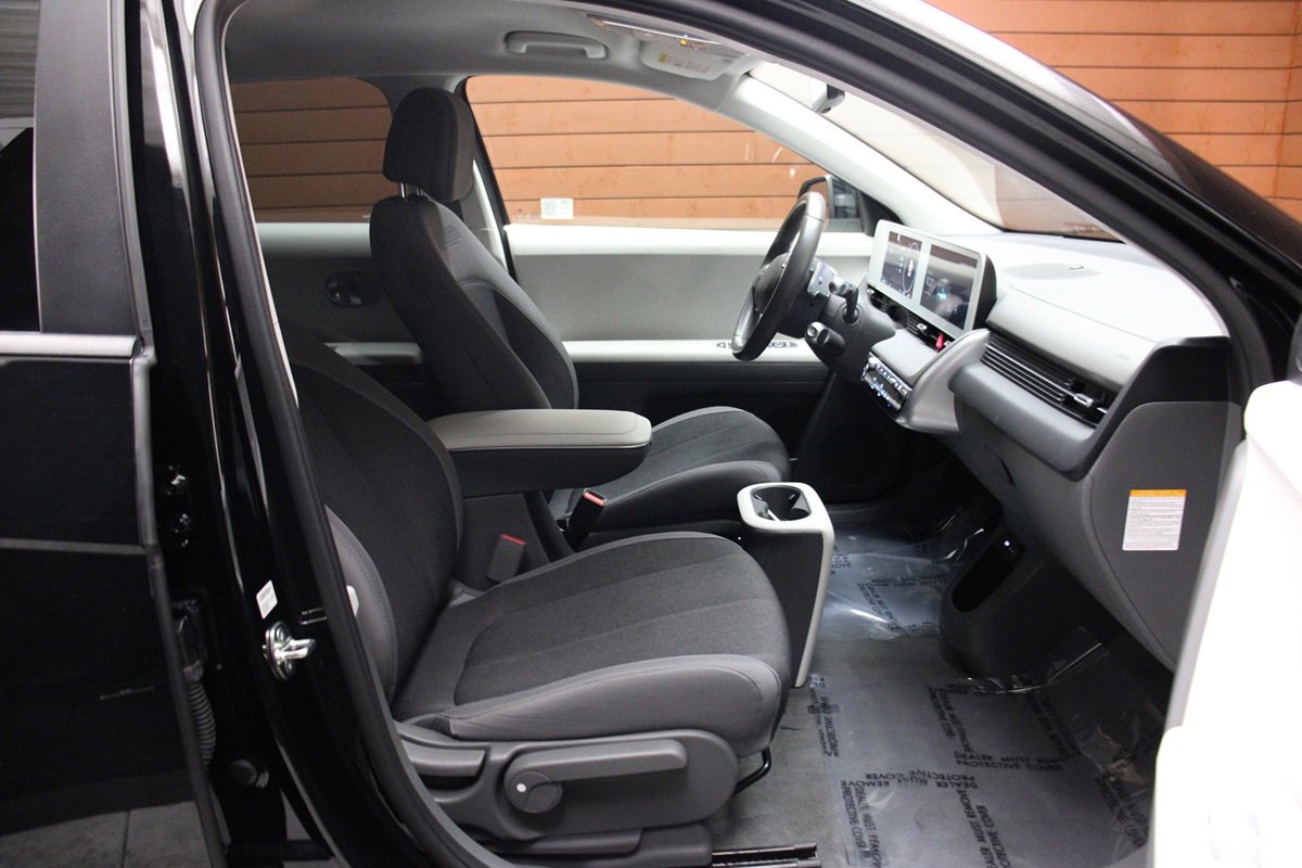 Used 2024 Hyundai Ioniq 5 SEL AWD/4WD image 6