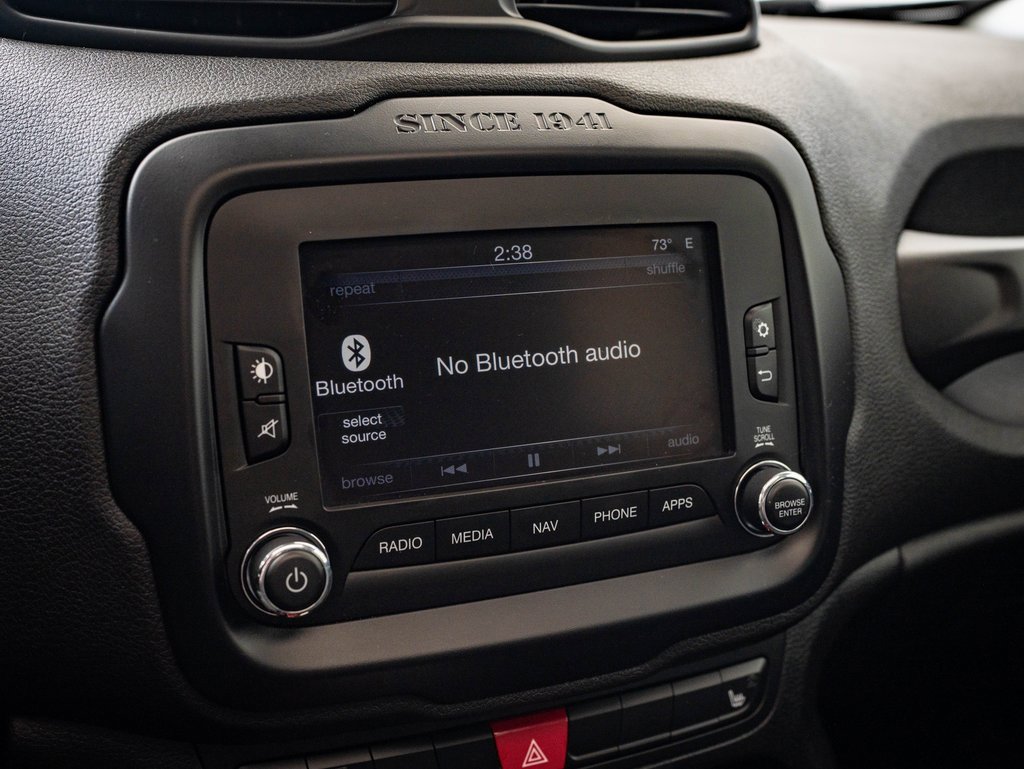 Used 2016 Jeep Renegade Trailhawk w/ Premium Trailhawk Package image 34