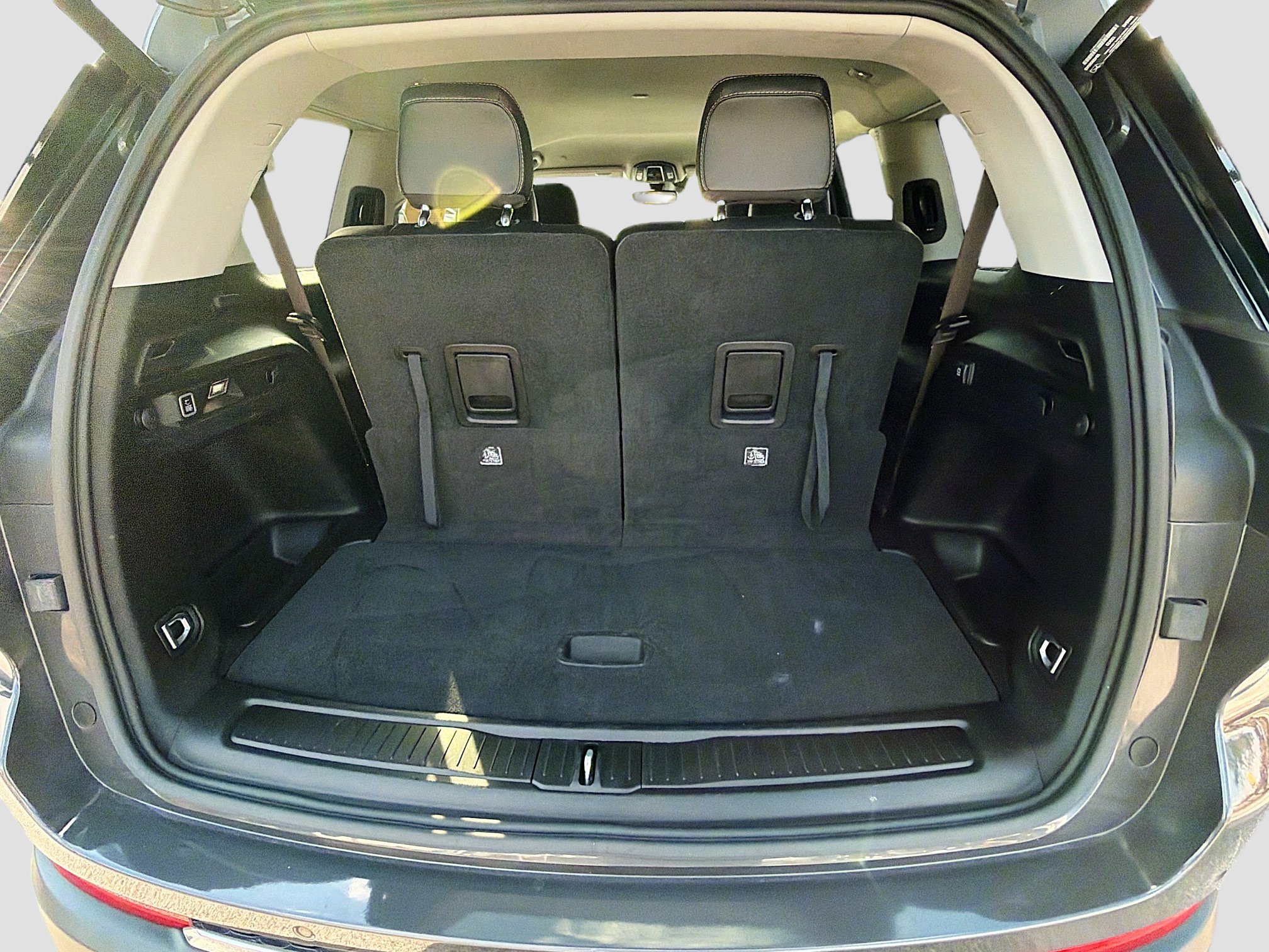 Used 2023 Jeep Grand Cherokee L Limited image 12