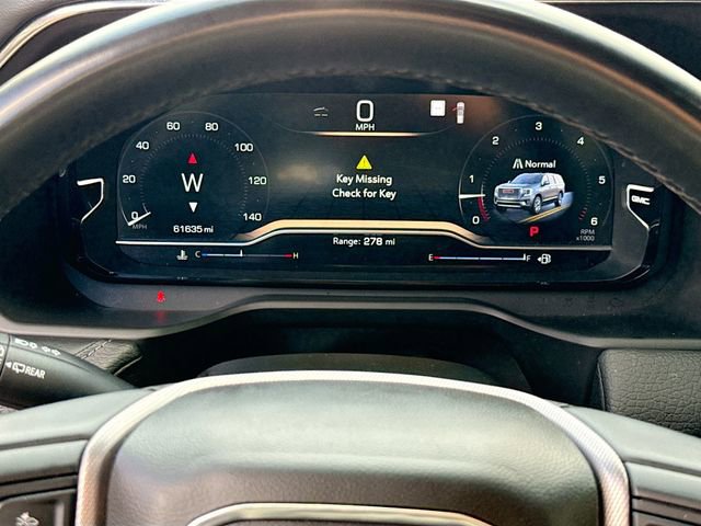 Used 2023 GMC Yukon XL Denali image 12