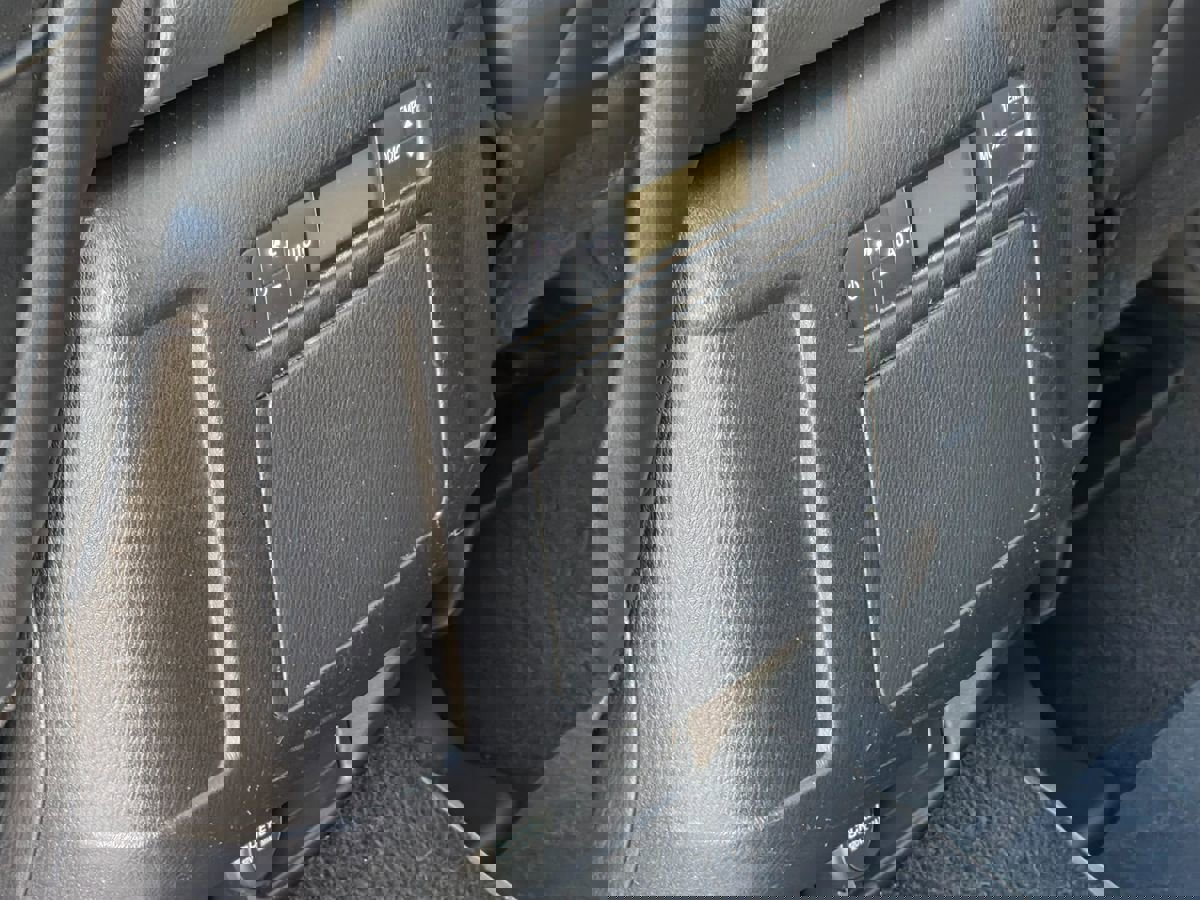 Used 2023 Nissan Armada SV image 21