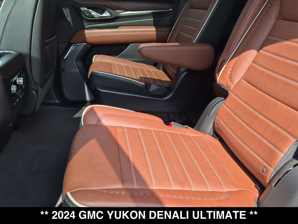 Used 2024 GMC Yukon Denali Ultimate AWD/4WD image 3