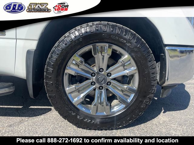 Used 2019 Nissan Titan SV w/ SV Convenience Package image 9