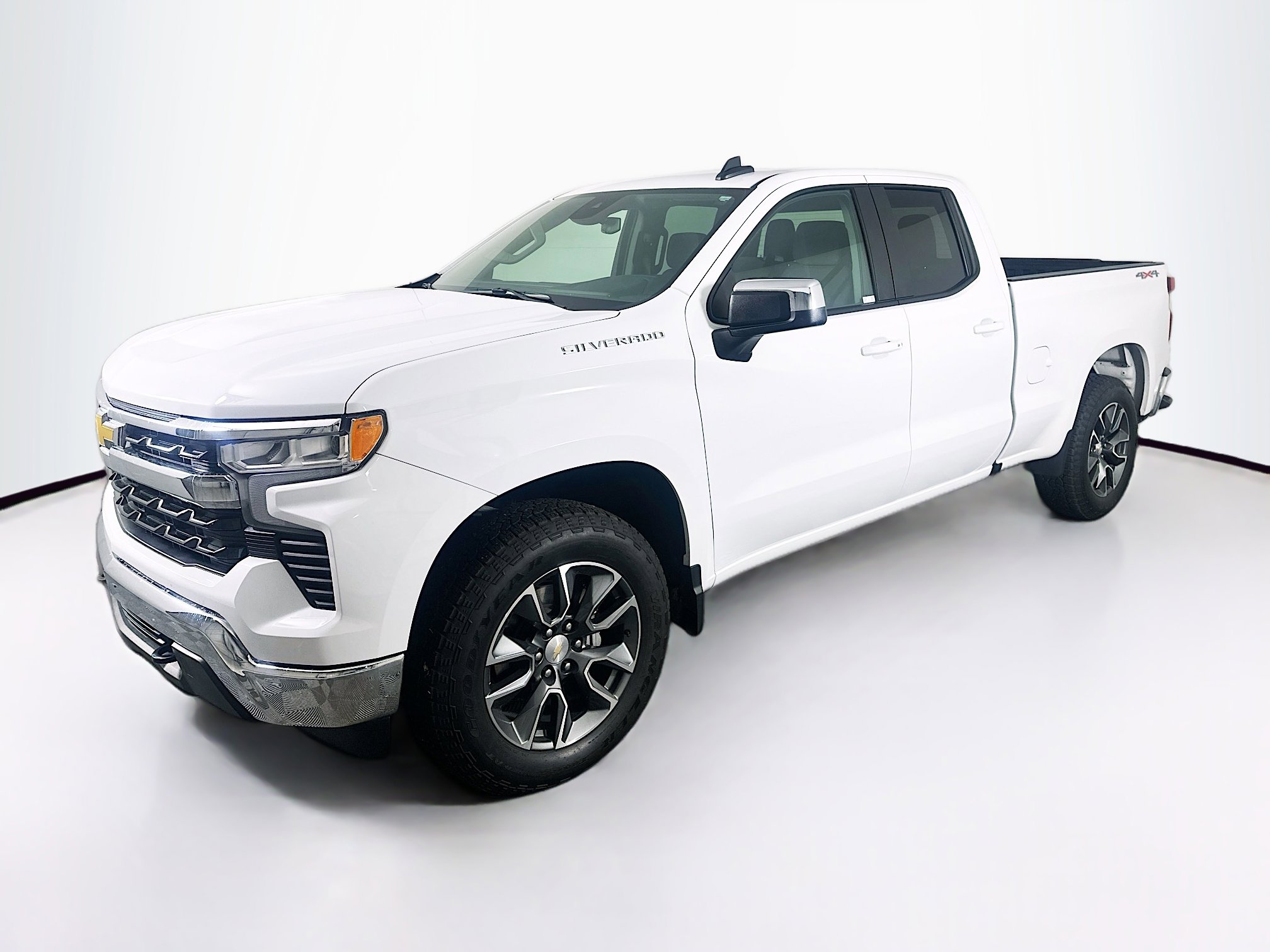 Used 2023 Chevrolet Silverado 1500 LT image 3