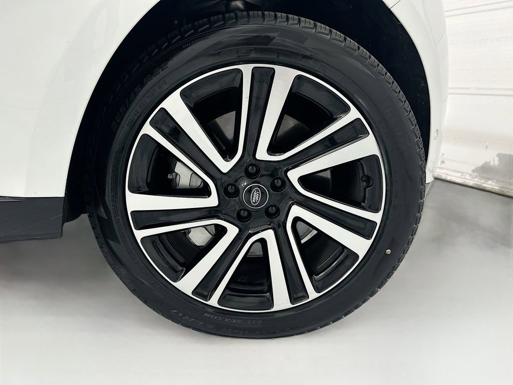 Certified 2023 Land Rover Range Rover Long Wheelbase SE AWD/4WD image 31