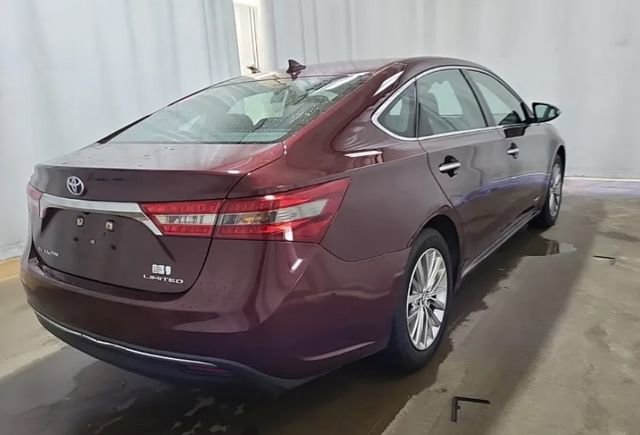 Used 2016 Toyota Avalon Limited w/ Toyota Safety Sense Package FWD image 3