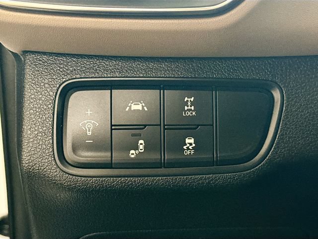 Used 2020 Hyundai Santa Fe SEL AWD/4WD image 8