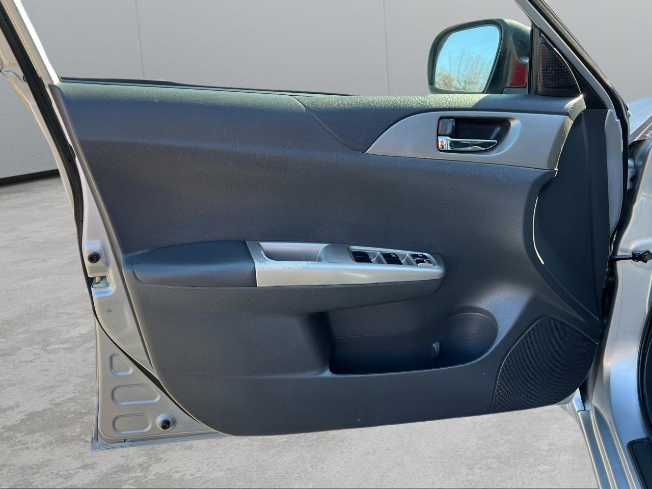 Used 2008 Subaru Impreza 2.5i w/ Popular Equipment Group 3B image 30