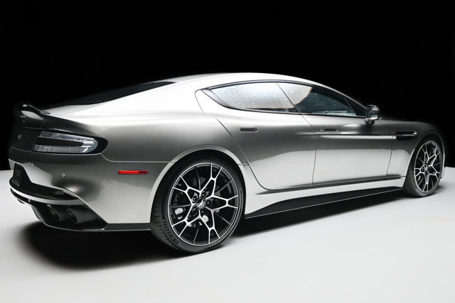 Used 2019 Aston Martin Rapide AMR image 31
