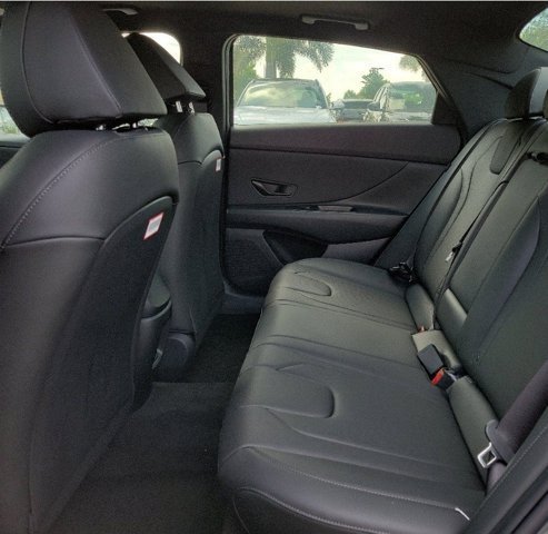 New 2026 Hyundai Elantra SEL Sport FWD image 7