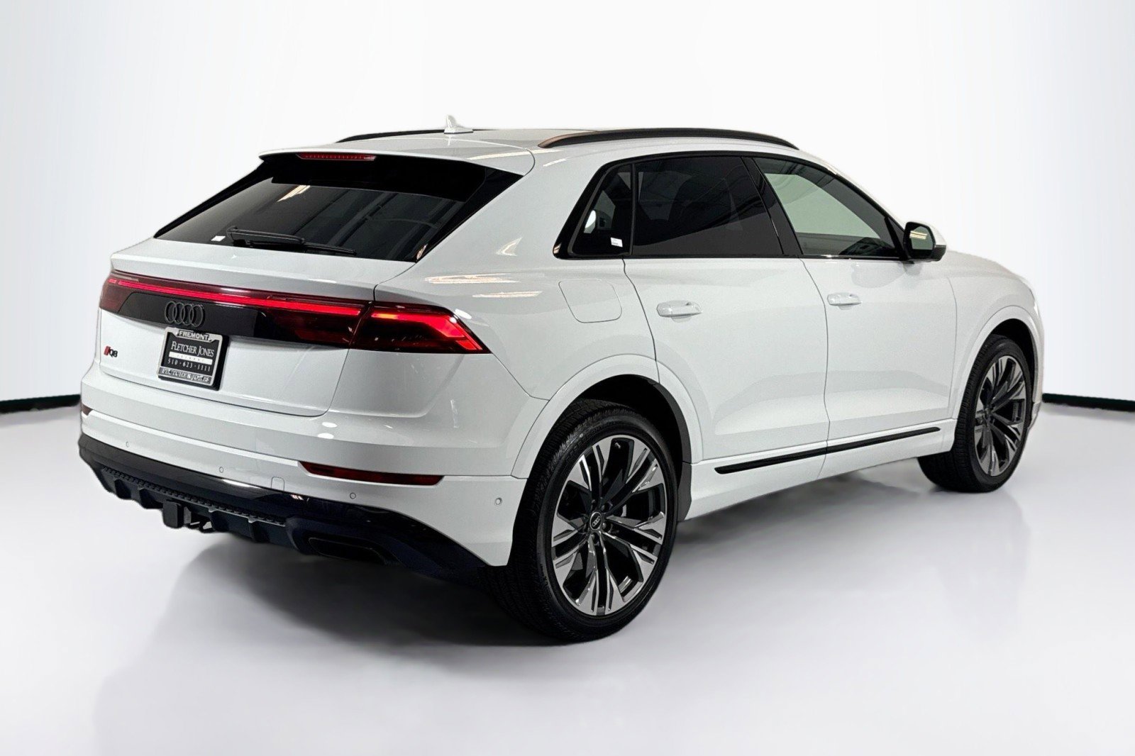 Used 2024 Audi Q8 Premium Plus w/ Premium Plus Package image 5