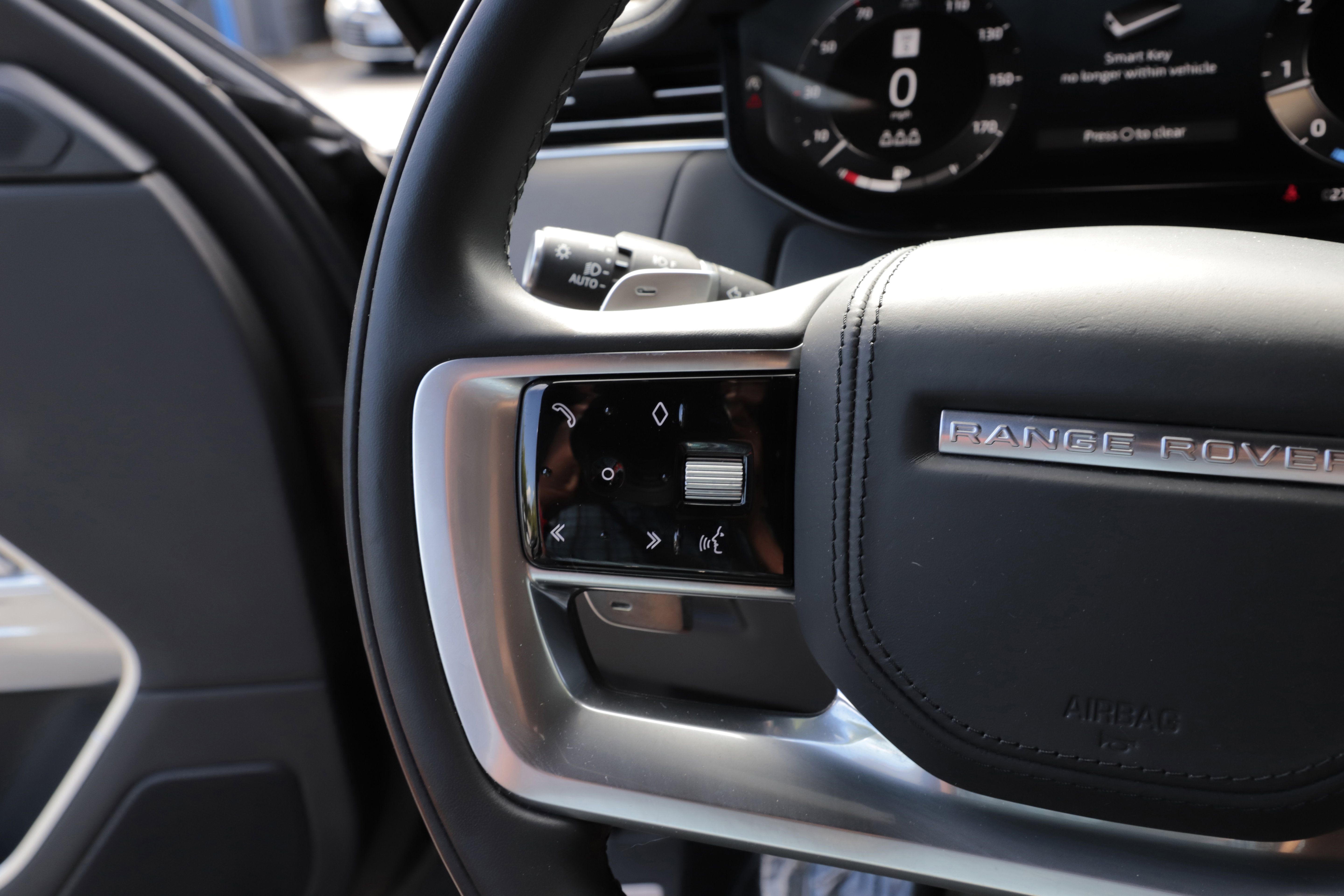 Certified 2023 Land Rover Range Rover SE AWD/4WD image 23
