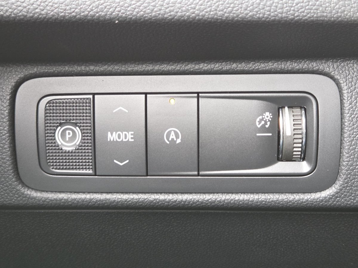 New 2027 Chevrolet Traverse LT FWD image 35