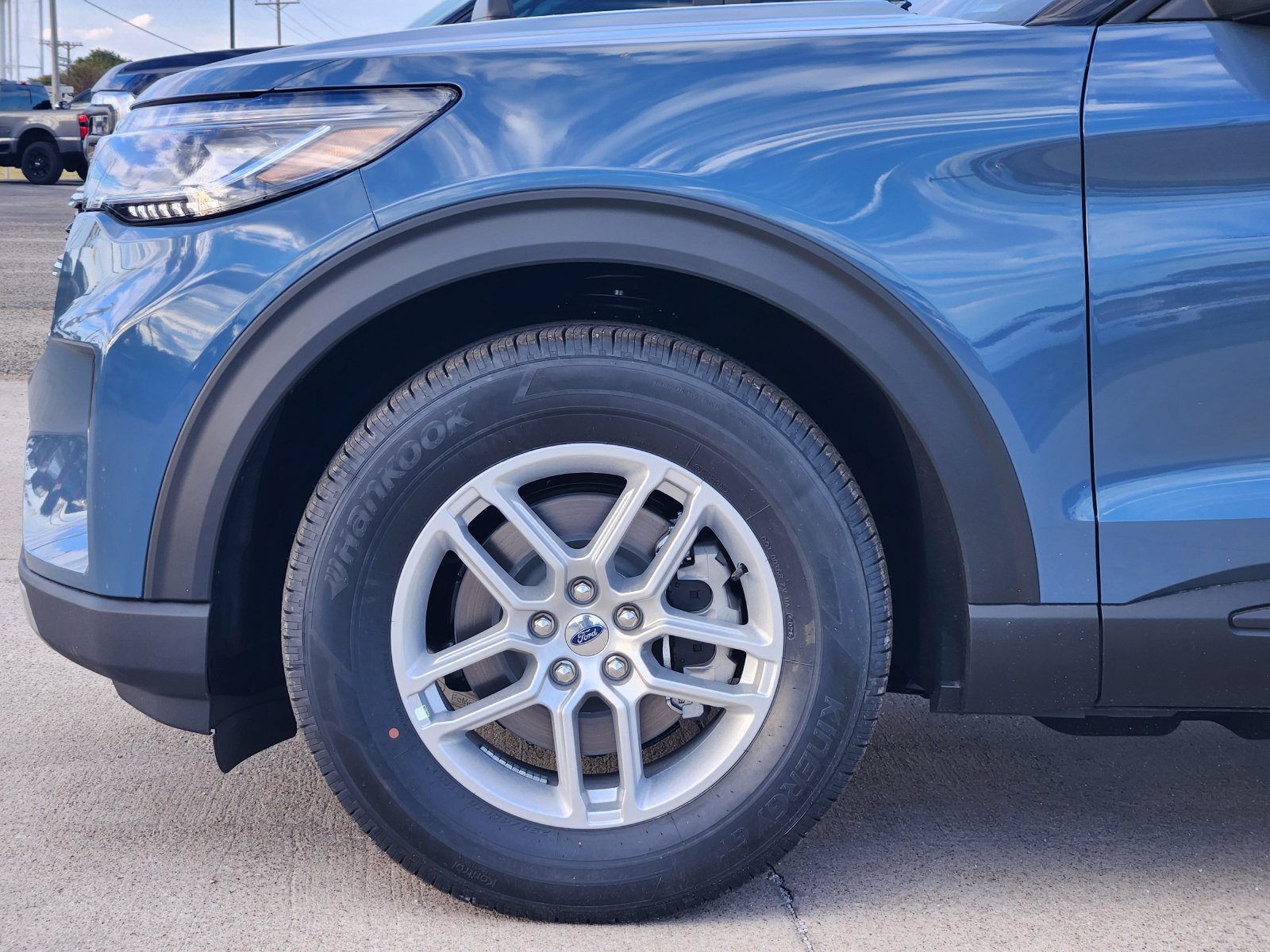 New 2027 Ford Explorer Active w/ Active Comfort Package RWD image 9