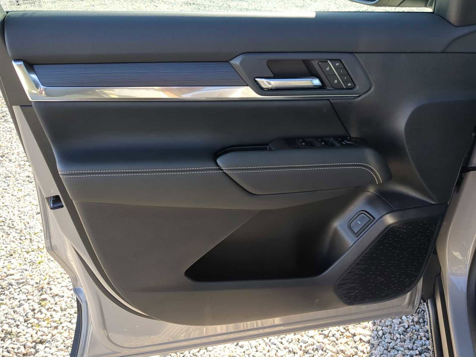 New 2026 GMC Terrain Elevation w/ Elevation Premium Package image 11