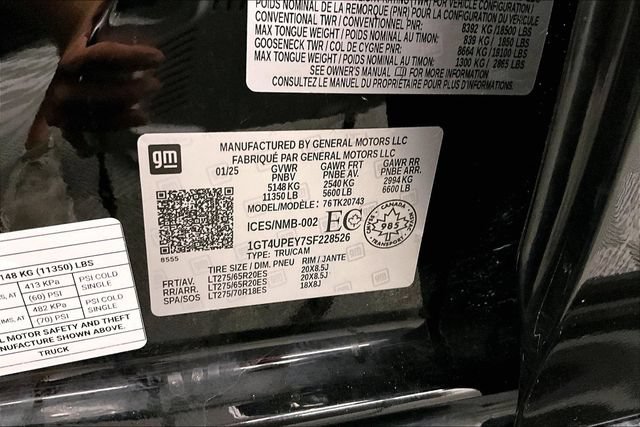 Used 2025 GMC Sierra 2500 AT4 w/ AT4 Premium Plus Package AWD/4WD image 43