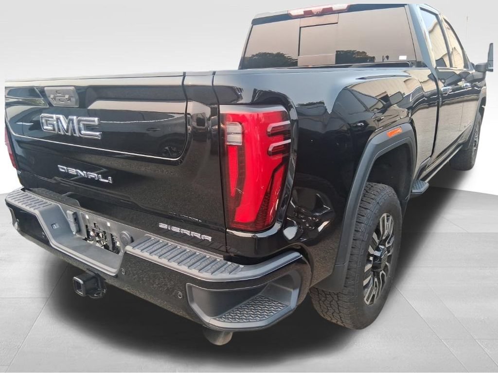 Used 2024 GMC Sierra 2500 Denali Ultimate w/ Max Trailering Package AWD/4WD image 4